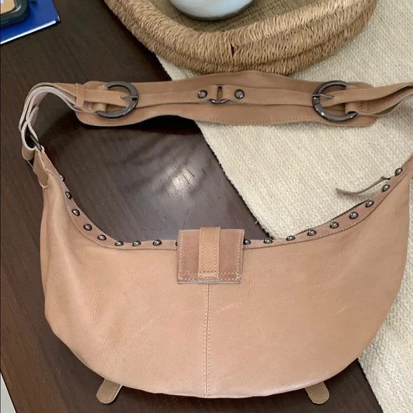 Free People Tan Studded Leather Shoulder Bag - Picture 13 of 17